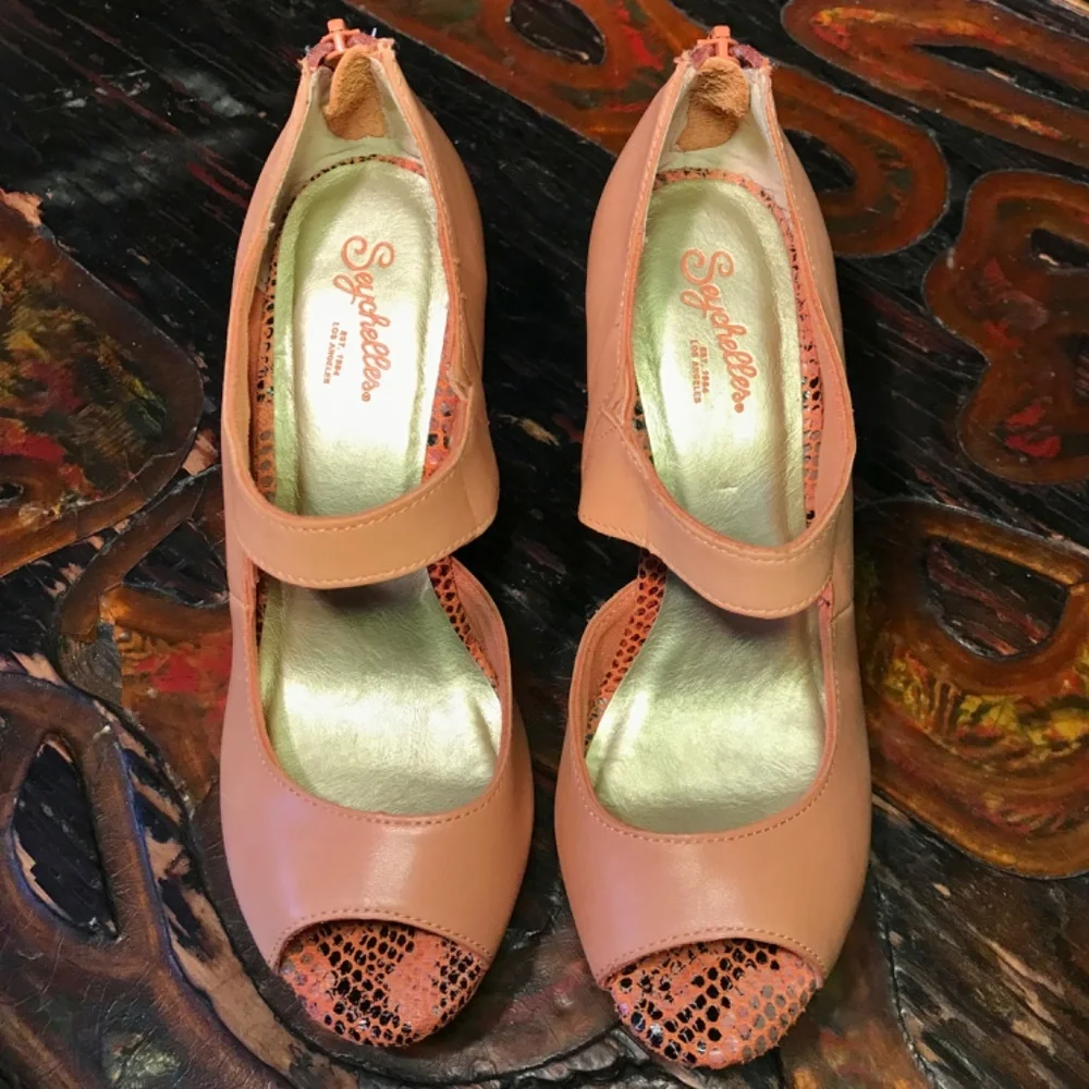 Seychelles Risky Business Leather Wedge Heels Platform - 7-1/2 NWOT
